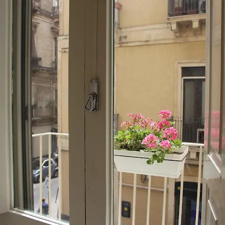 Casa Dibbi Centro Intero Κατάνια